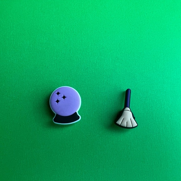 Magic Crocs Shoe Charms Set of 7 - jibbitz Charms - Picture 4 of 7